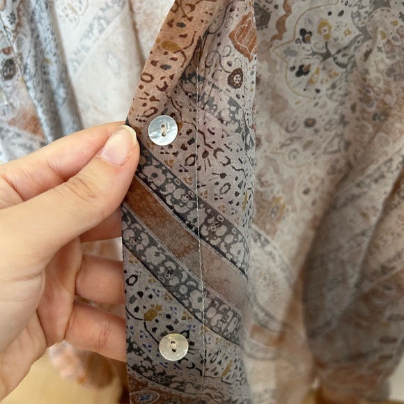 Printed silk shirt - Picture 6 of 9